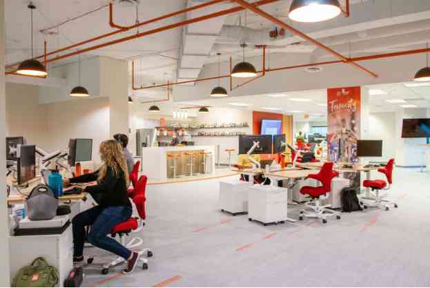 Bridging the Gap: Balancing Open Plan Offices with Privacy Needs