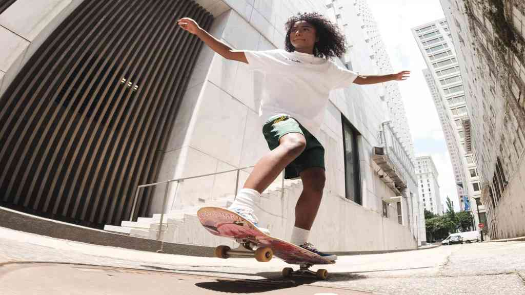 Skateboarder’s Toolkit: Essential Accessories for the Perfect Ride